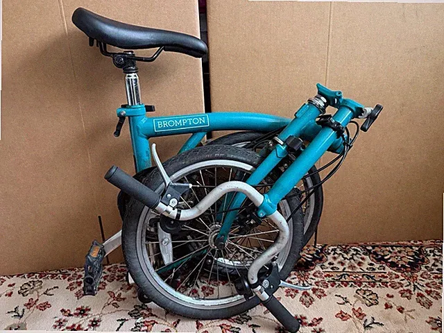 Brompton C Line M3E (3 Speed) folding bicycle - BLUE (GOOD CONDITION)