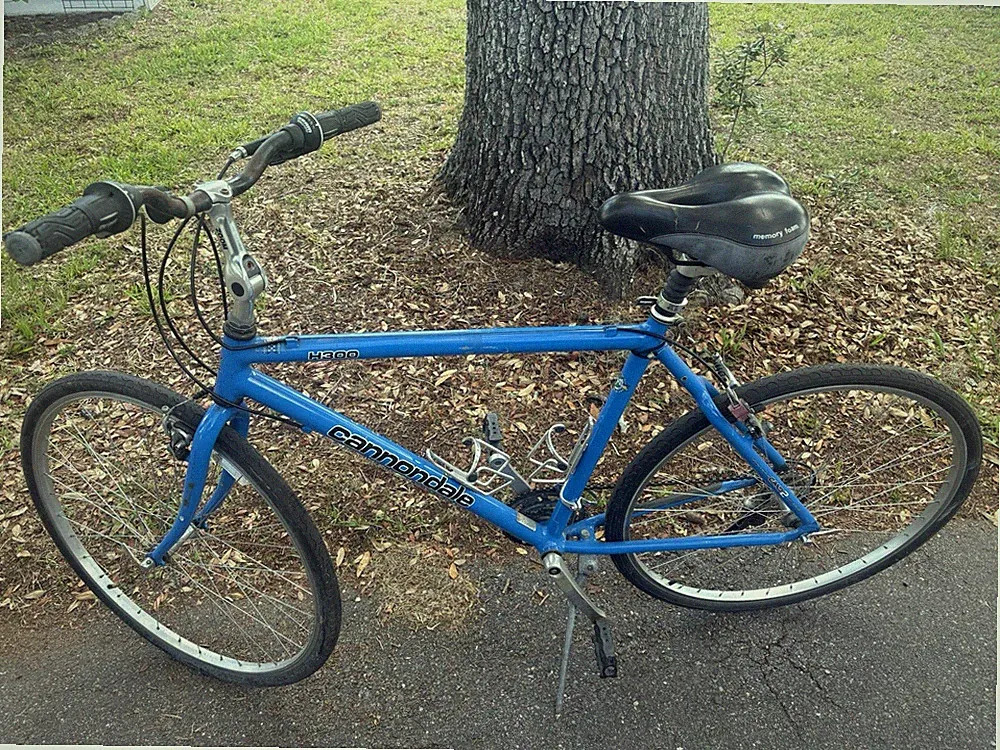 Cannondale H300 Hybrid Bike 700C 21-Speed 20in Aluminum Blue Cantilever