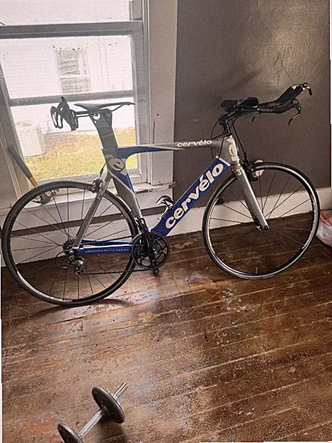 Cervélo P2 Triathlon Bike 700C Aerobars Rim Brakes Derailleur Silver/Blue