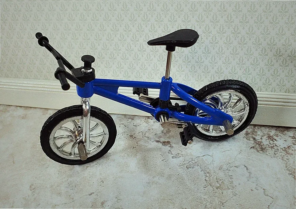 Dollhouse Mountain Bike Bicycle Blue & Black 1:12 Scale Miniature Moveable